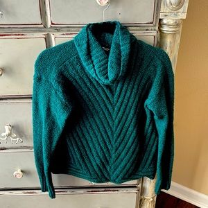 NEW Simply Vera, Vera Wang teal nylon, poly sweater